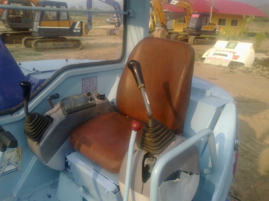 ขายด่วนรถขุด KOMATSU PC50UU-2E เก่านอก ปรับสภาพแล้ว