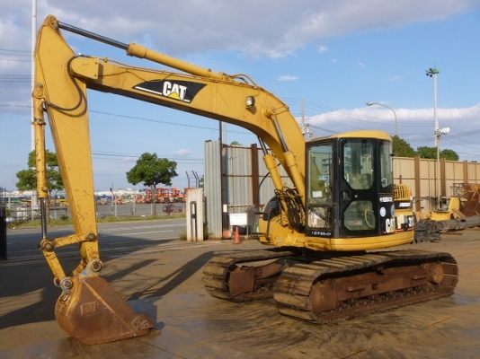 ขายด่วน CAT 313BCR  เก่าญี่ปุ่นยังไม่เคยใช้งานในไทย  ใบแทรค 70 สภาพสวย พร้อมใช้งาน