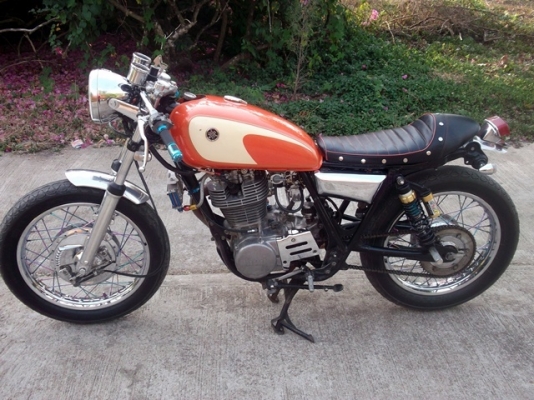 ขาย yamaha sr400 ปี95 อินวอย คาบูลูกชัก เครื่องดีคับ ของแต่งตามรูปเลยคับ ขาย yamaha sr400 ปี95 อินวอย คาบูลูกชัก เครื่องดีคับ ของแต่งตามรูปเลยคับ