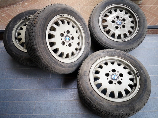 ขาย ล้อแม็ก BMW 5 รู ขอบ 15 นิ้ว 4,000 บาท