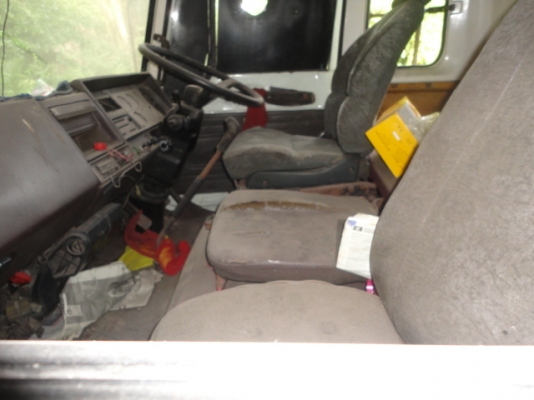 HINO F187   หัวเดิม  เครื่องเดิม  รถจอด ม79 ค่ะ