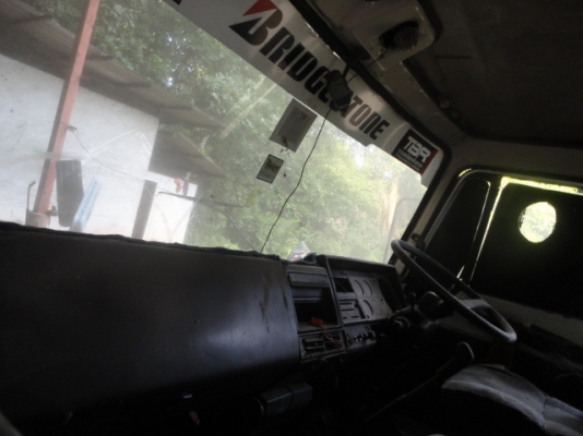 HINO F187   หัวเดิม  เครื่องเดิม  รถจอด ม79 ค่ะ