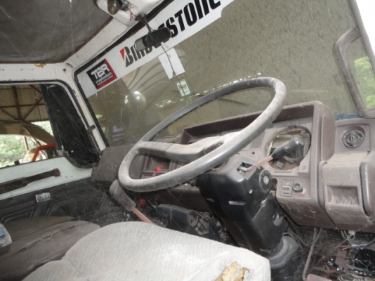 HINO F187   หัวเดิม  เครื่องเดิม  รถจอด ม79 ค่ะ