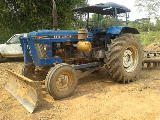 FORD 6610  คานหน้านิวฮอนแลนด์ มีเล่มพร้อมค่ะ