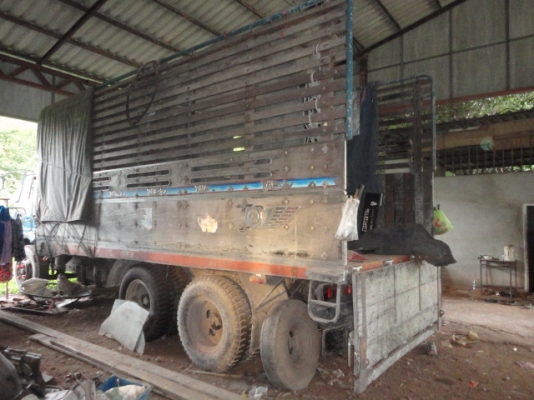 HINO  FL177  หัวเปลี่ยน  เครื่องเดิม  รถแจ้งจอดค่ะ