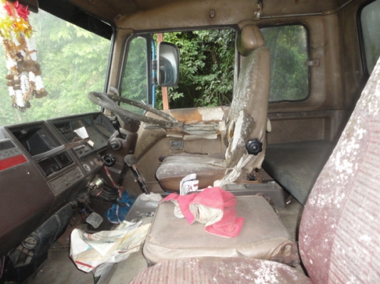 HINO  FL177  หัวเปลี่ยน  เครื่องเดิม  รถแจ้งจอดค่ะ