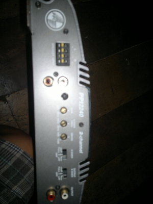 ขายแอมป์ติดรถยนต์พรีซิชั่นusa 2แชลแนล สภาพดี