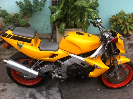 ขาย hOnda Cbr 250 4 สูบ แต่ง สตั้นโหดๆ ทะเบียนแท้ๆ สภาพสมบูรณ์ทั้งคัน