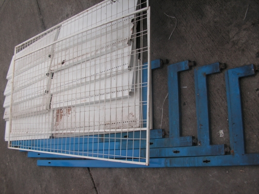 ชั้นวางสินคัา2ชุดๆละ1500 บาทสองชุด2500บาท(ลูกค้าเก่าครับเฮียที่อยู่ปทุมรับไปดูเเลต่อแล้วครับ)