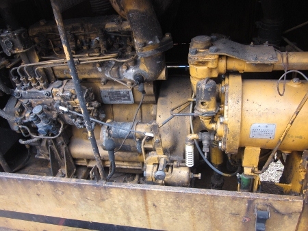 ขาย-เครื่องปั๊มลมมือสองญี่ปุ่น ยี่ห้อ KOMATSU เครื่องยนต์ 4 สูบ พร้อมหัวลาก สะดวกแก่การขนย้าย