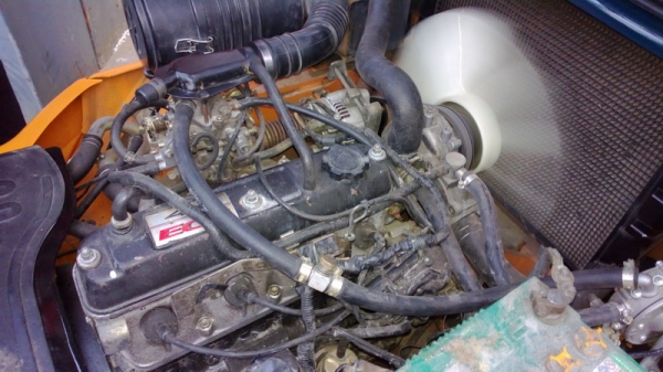 รถยกโตโยต้ารุ่น 7 น้ำหนักยก 2.5 ตัน เสาสูง 4.5 เมตร เครื่องเบนซินติดแก๊ส แผงงาสไลด์