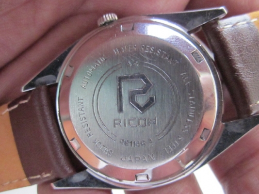 +++++ RICOH ขอบหยักกัปตันหน้าปัดเงินขนแมว +++++