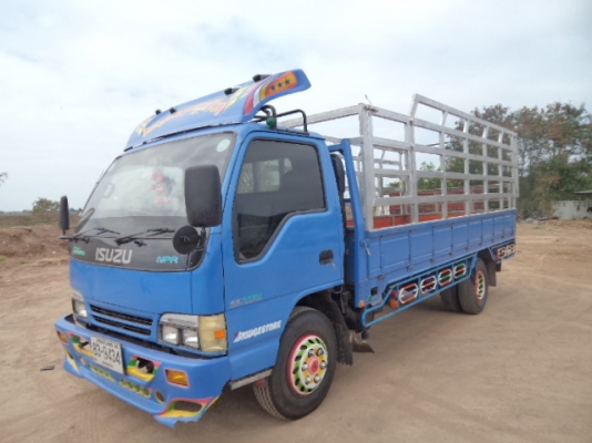 ขายรถ6ล้ออีซูซุ NPR120 แรง ช่วงยาว5เมตรสภาพสวยๆพร้อมใช้