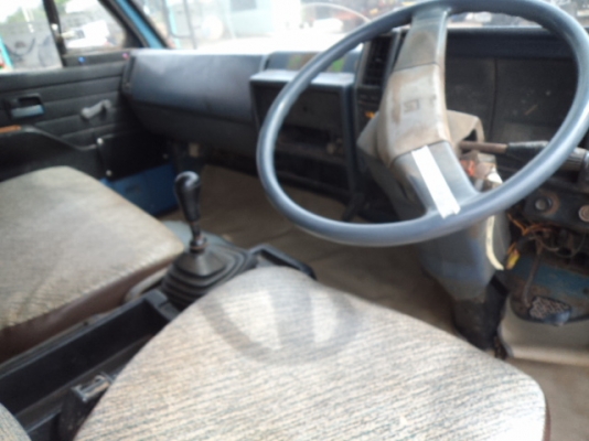 ขายรถ6ล้ออีซูซุ115 แรงF หลัง สโลว์กลาง สภาพสวยพร้อมใช้งานคับ