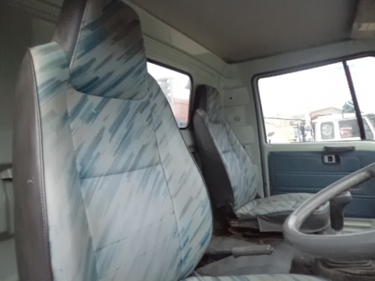 ขายรถ6ล้อฮีโน่ดั้ม เครื่อง185แรงม้า เบรกทิิฟฟี พวงมาลัยเพาเวอร์