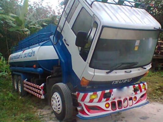รถอิซูซุ 10 ล้อ บรรทุกน้ำมัน 175 แรงม้า สนใจติดต่อ 081 - 6079515 รถอิซูซุ 10 ล้อ บรรทุกน้ำมัน 175 แรงม้า สนใจติดต่อ 081 - 6079515