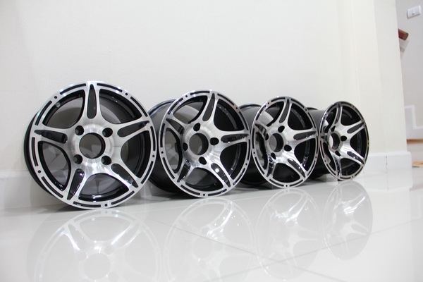 ล้อหน้ากว้าง ขอบ12 สำหรับ กระป้อ 4x4 ไดอัทสุ ซูซูกิ ใส่ได้หมดครับ