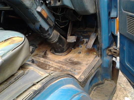 ISUZU NPR 115 HP 4BD1 กระบะเหล็กคอกไม้ยาว 4.30 เมตรสภาพดี เครื่องแห้งแรงดี หัวเก๋งไม่ผุคอนโซลภายในครบพร้อม ช่วงล่างใหญ่คัชซีไม่มีดามไม่มีบวม เฟืองท้ายใหญ่ติด F หน้า F หลังครบแล้ว ยาง 8.25 ขอบ 16 สภาพดีพร้อมบรรทุกพร้อมใช้งานได้เลยครับ ทะบเบียนภาษีครบพร้อมโ ISUZU NPR 115 HP 4BD1 กระบะเหล็กคอกไม้ยาว 4.30 เมตรสภาพดี เครื่องแห้งแรงดี หัวเก๋งไม่ผุคอนโซลภายในครบพร้อม ช่วงล่างใหญ่คัชซีไม่มีดามไม่มีบวม เฟืองท้ายใหญ่ติด F หน้า F หลังครบแล้ว ยาง 8.25 ขอบ 16 สภาพดีพร้อมบรรทุกพร้อมใช้งานได้เลยครับ ทะบเบียนภาษีครบพร้อมโ