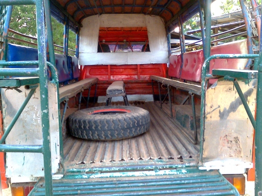 ELF88 โดยสารลูกผสมตัวรถนิสสัน เครื่องอีซูซุ 88แรงม้า ทะเบียนพร้อมโอน