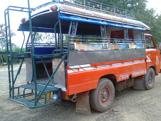 ELF88 โดยสารลูกผสมตัวรถนิสสัน เครื่องอีซูซุ 88แรงม้า ทะเบียนพร้อมโอน