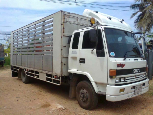 รถอิซูซุ 6 ล้อ FRR 11 LA  รั่ว  190 แรงม้า สนใจติดต่อ 081 - 6079515