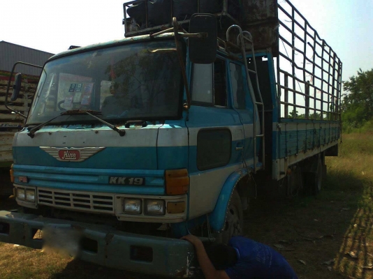 รถฮีโน่ 6 ล้อ รั่ว FB 165 แรงม้า  สนใจติดต่อ 081 - 6079515