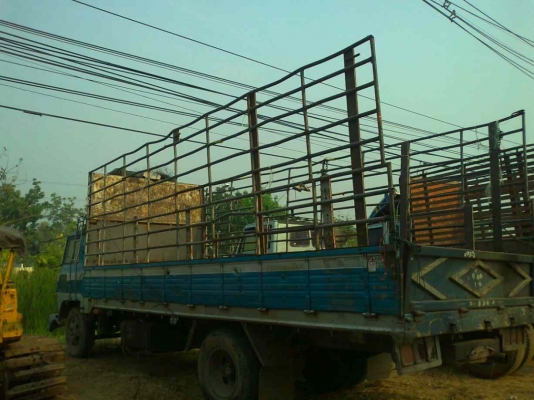 รถฮีโน่ 6 ล้อ รั่ว FB 165 แรงม้า  สนใจติดต่อ 081 - 6079515