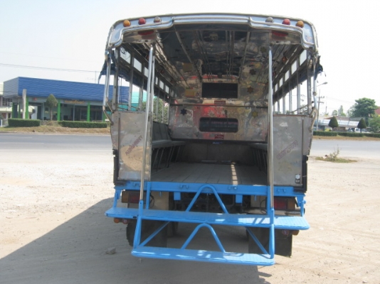 ขาย NPR รถส่งนักเรียน โทร คุณฉลองชัย 087-851-5148 ด่วน