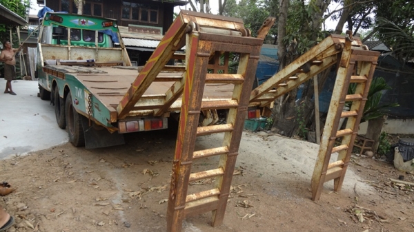 ขายแทนเลอร์ บรรทุกรถเกี่ยวฮี่โน่ F17