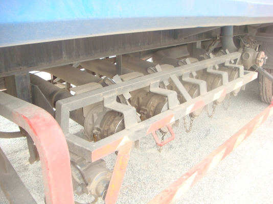 HINO - FM2P 380 HP พร้อมหางบรรทุกน้ำมันโหลดล่าง