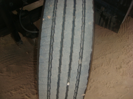 HINO - FM2P 380 HP พร้อมหางบรรทุกน้ำมันโหลดล่าง