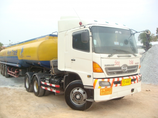 HINO - FM2P 380 HP พร้อมหางบรรทุกน้ำมันโหลดล่าง