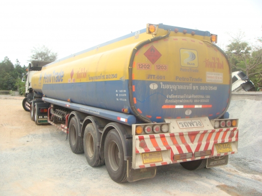 HINO - FM2P 380 HP พร้อมหางบรรทุกน้ำมันโหลดล่าง