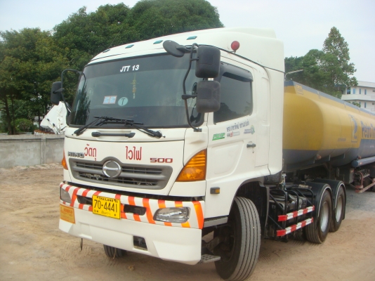HINO - FM2P 380 HP พร้อมหางบรรทุกน้ำมันโหลดล่าง