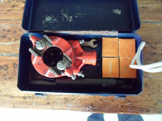 ขายtapeเกลียวแป๊ปน้ำใช้มือ ขนาดเล็ก มือสอง