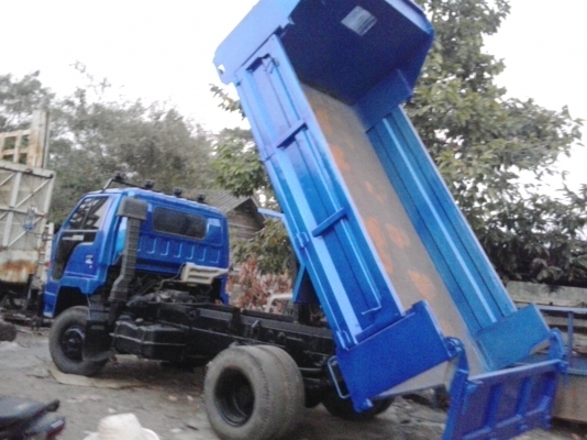 ขารถหกล้อดั้มอีซูซุ195แชชซี ราคา755000บาท ราคาน่าซื้อครับถูกแต่ดี