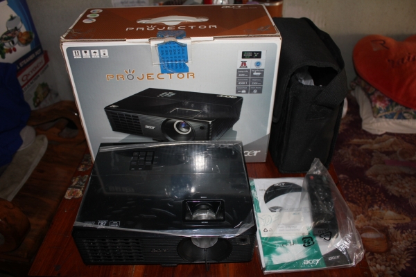 โปรเจคเตอร์ acer