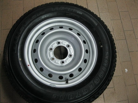 ขายล้อกระทะขอบ17" พร้อมยาง 265-65-17 ปี12