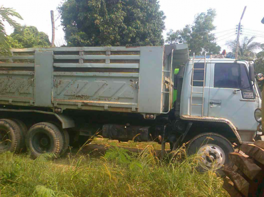 อีซูซุร๊อกกี้ 10 ล้อ 2 เพลาดั้ม FXZ 240 แรงม้า (นางฟ้าแท้ปี 42 ) พร้อมใช้