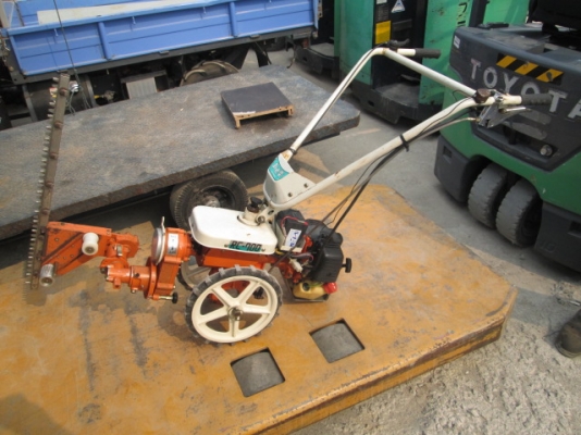 รหัส:13001039รถตัดหญ้าใช้เครื่องยนต์เบนซินTC-355ตัดแบบเครื่องตัดแต่งกิ่งไม้www.nihonmono.com