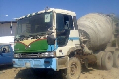 10ล้อโม่ปูนHINO(รถนอก)โม่ขนาด5 คิวเครื่องยตร์ HO7C