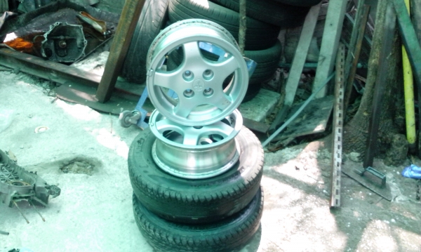 ขาย แม็ก MITSUBISHI  E-CAR ขอบ13 สีเดิมๆมี4 วงครับ