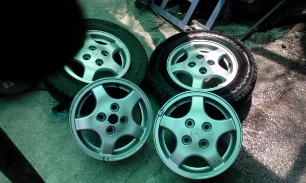 ขายแม็กเดิม MITSUBISHI  E-CAR 4 วง ขอบ 13