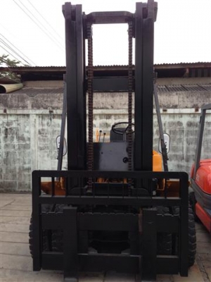 ขายรถโฟล์คลิฟท์ TCM 6ตัน เครื่องดีเซล เกียร์ออโต้ สภาพพร้อมใช้งาน