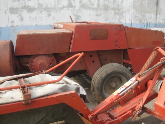 เครื่องอัดฟางMASSEY FERGUSON พร้อมใช้งาน