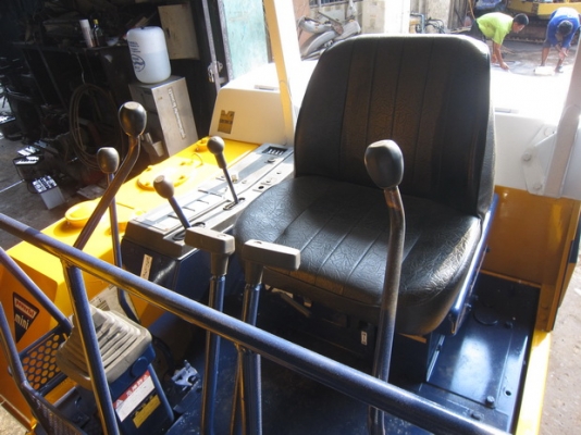 ขาย รถขุดเล็ก KOMATSU รุ่น PC20-6- แทร็กเหล็ก มือสองญี่ปุ่น