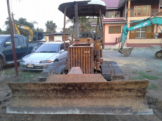 ขาย แทรกเตอร์ KOMATSU D2-5 !!!