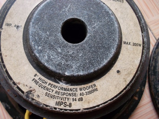 ขายลำโพงกลางแหลม 8'' 1 คู่ครับ