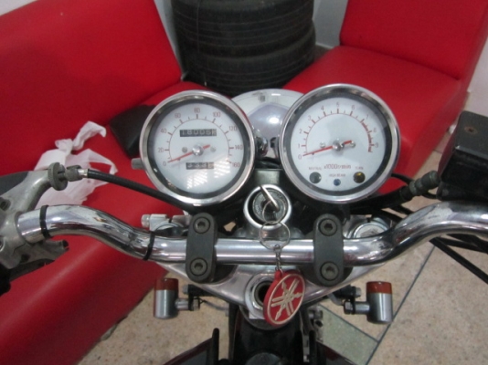 ขายSR400 ปี2002 แนวCUSTOM  ล้อโตๆรายละเอียดด้านใน (รับแลกเทริน์SR400ทุกแนว)รุ่นอื่นก็รับเทริน์ครับ