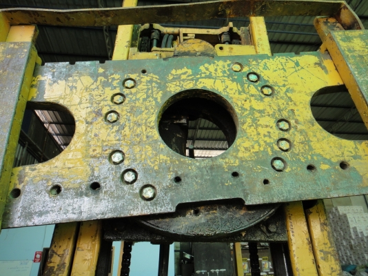 รถโฟล์คลิฟ Komatsu FG20-8 งาพิเศษควงสว่าน... รถโฟล์คลิฟ Komatsu FG20-8 งาพิเศษควงสว่าน...